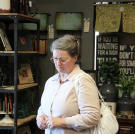 Sheryl (Janelle’s mom), helps Kody shop for Mother’s Day gifts.