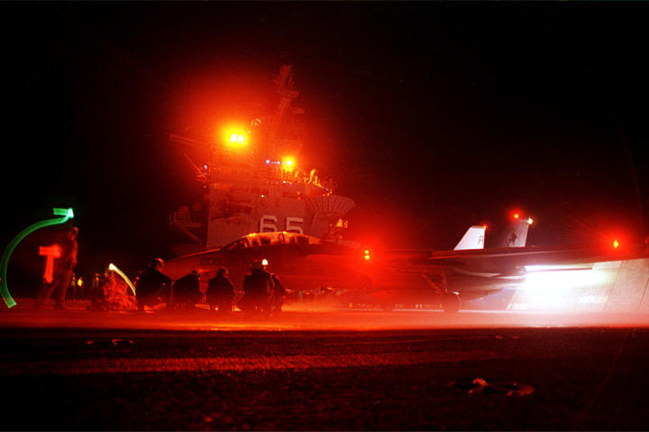 tomcat, f-14 at night