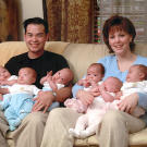 America's first glimpse of Jon and Kate Gosselin and their sextuplets was on Surviving Twins and Sextuplets on the Discovery Health channel way back in 2005.