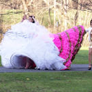 Dallas and Mellie dash to the ceremony site.