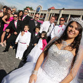 Two very different gypsy families are united by Amber and Pete's wedding.