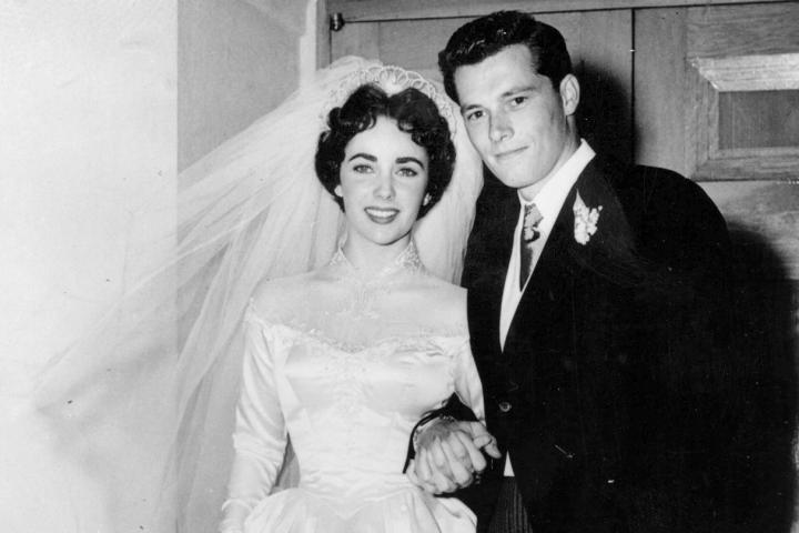 iconic-wedding-dress-elizabeth-taylor