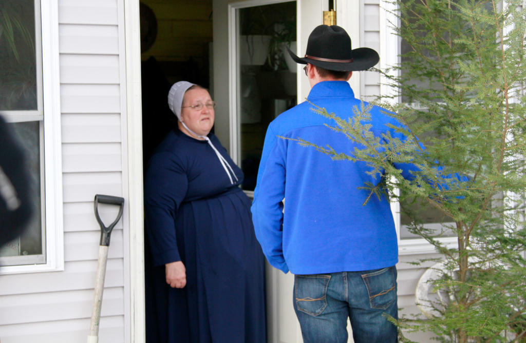 Christmas (and Crises) in Punxsutawney Photos Return to Amish TLC