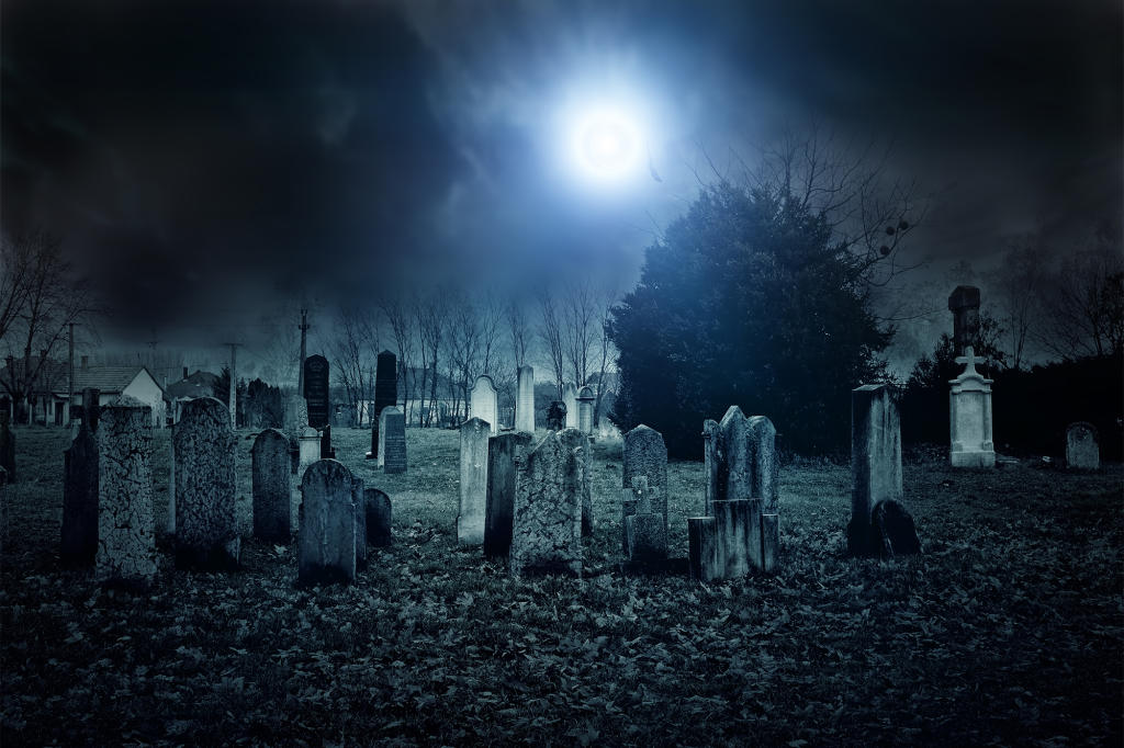 7-haunted-graveyards-where-the-dead-do-more-than-lie-still-the