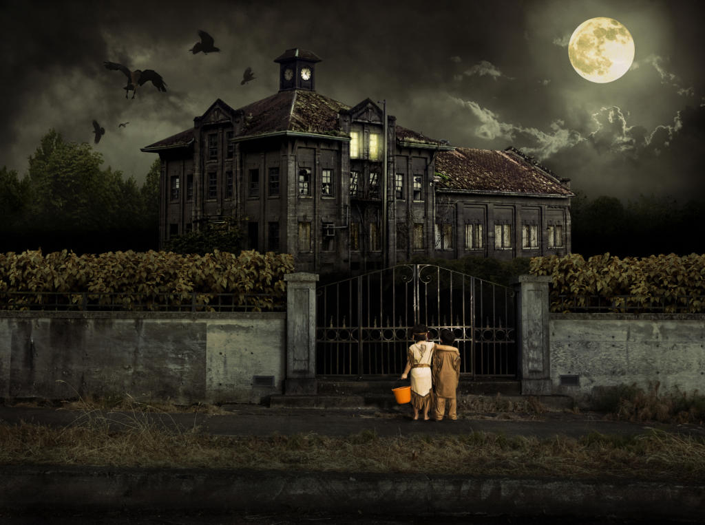 Where to Go to Sleep in the World\’s 10 Scariest Haunted Houses TLCme