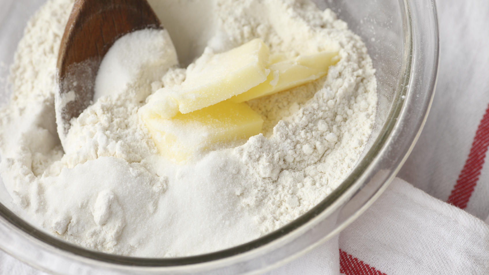 11 Secrets to Using Cake Mix to Bake Like a Boss TLCme TLC