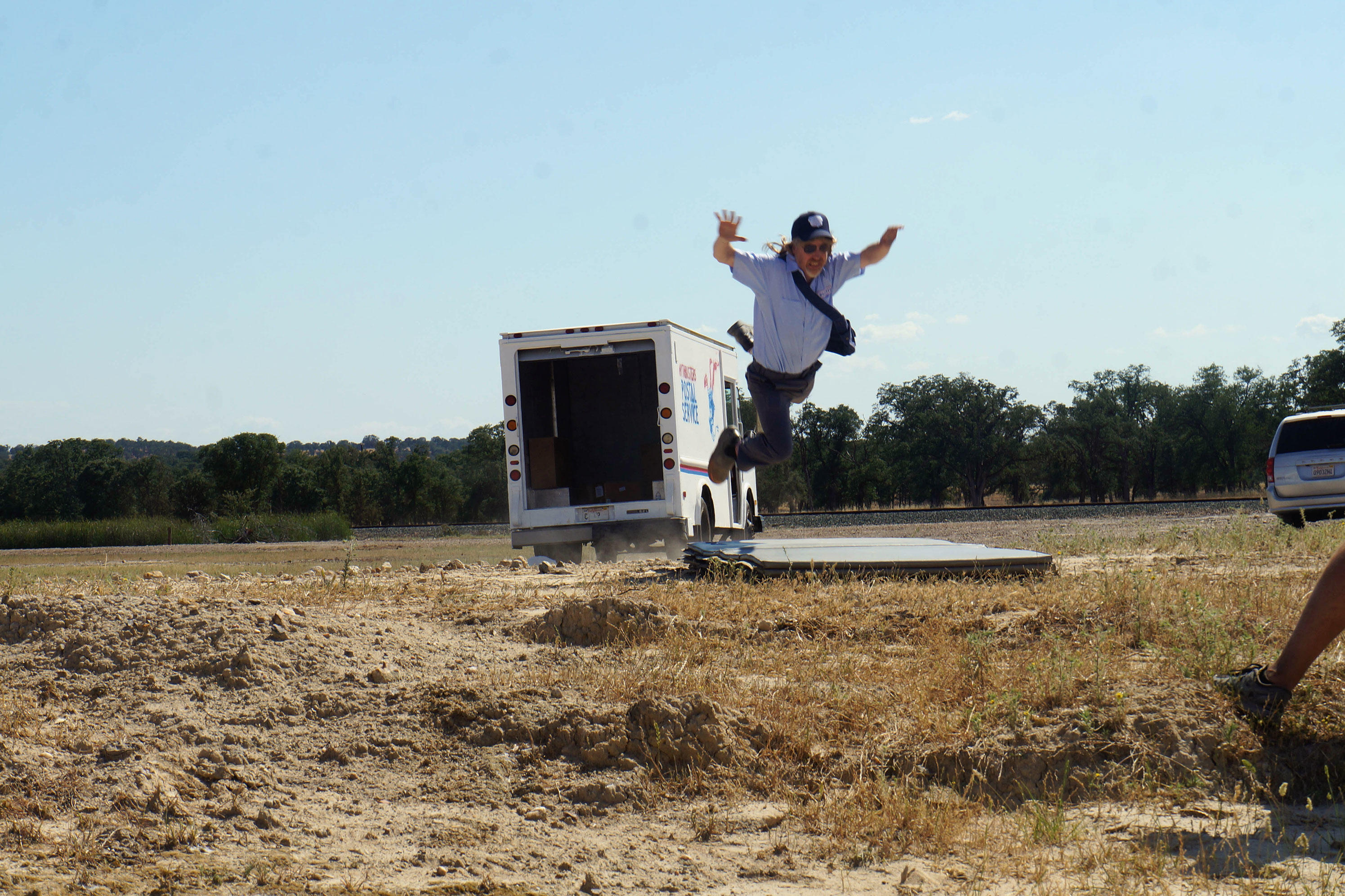 Mythbusters Does Amazon Force Workers To Lift 50 Pounds - 08hkt8f