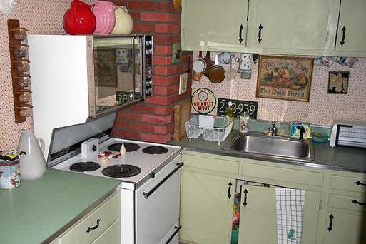 Reheat coffee on stove