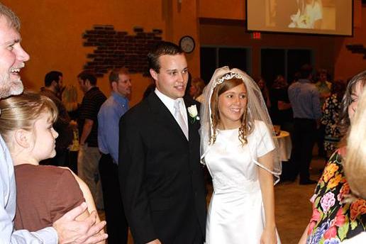 Photo Slideshow: A Very Duggar Wedding | 19 Kids and Counting | TLC Photo Slideshow: A Very Duggar Wedding | 19 Kids and Counting | TLC