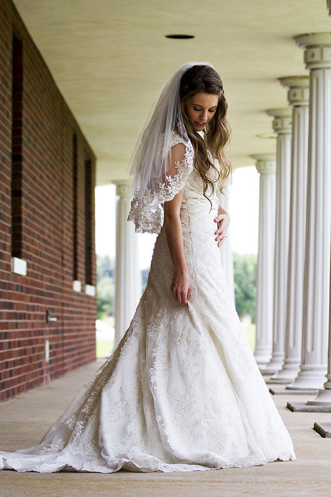 jinger-duggar-wedding-dress-cost