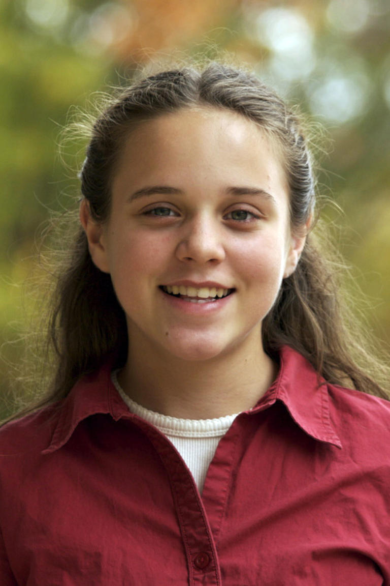 Jinger, born December 21, 1993.