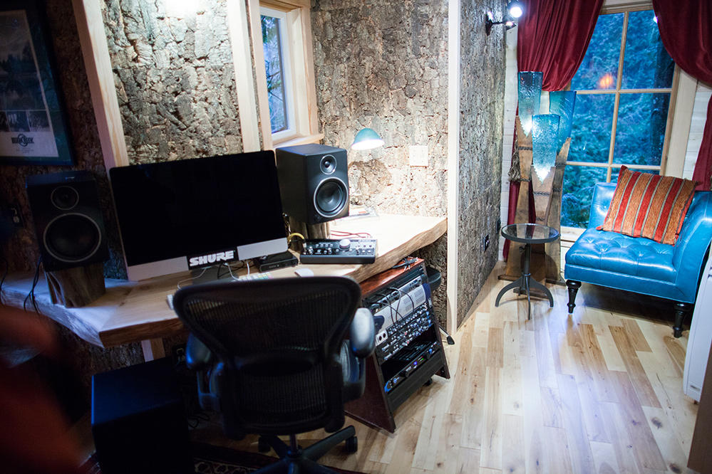 Treehouse Masters Interior ceelo visits the record high recording studio | treehouse masters Treehouse Masters Interior ceelo visits the record high recording studio | treehouse masters