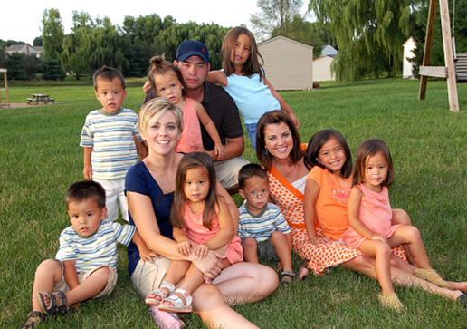 Sara Snow Visits the Gosselins Pictures | Kate Plus 8 | TLC