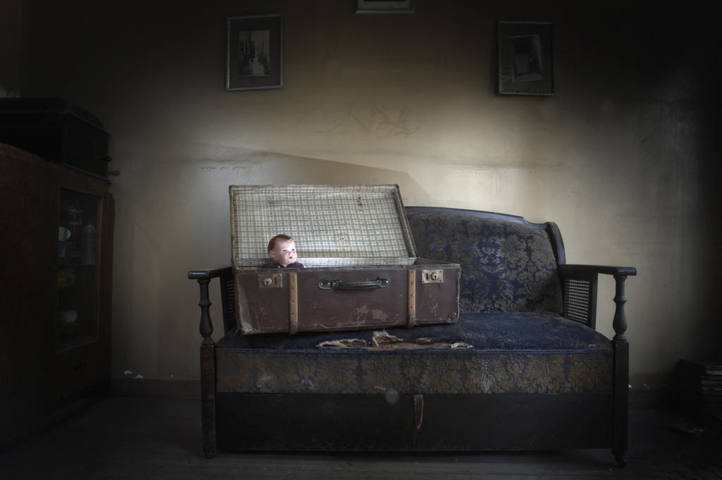 A Thrift Store In Texas Has Had A Haunted Couch In Stock For Ten Years ...